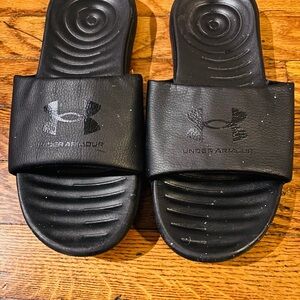 Under Armour Black Athletic Footwear